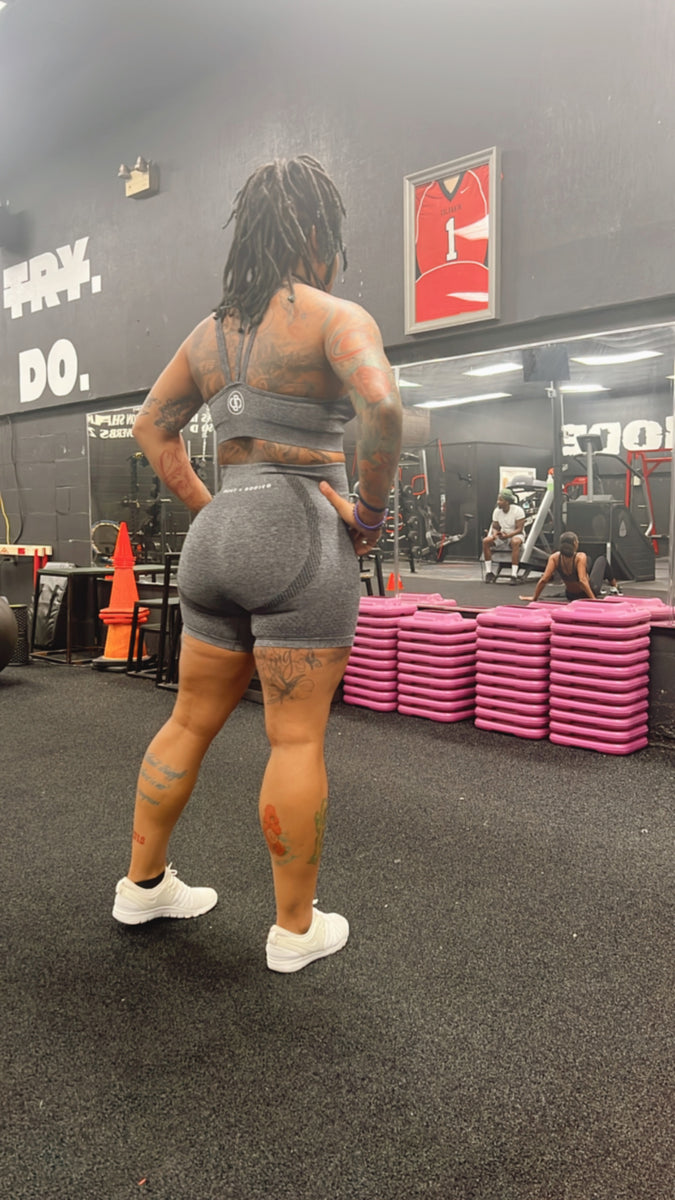 Grey seamless short set